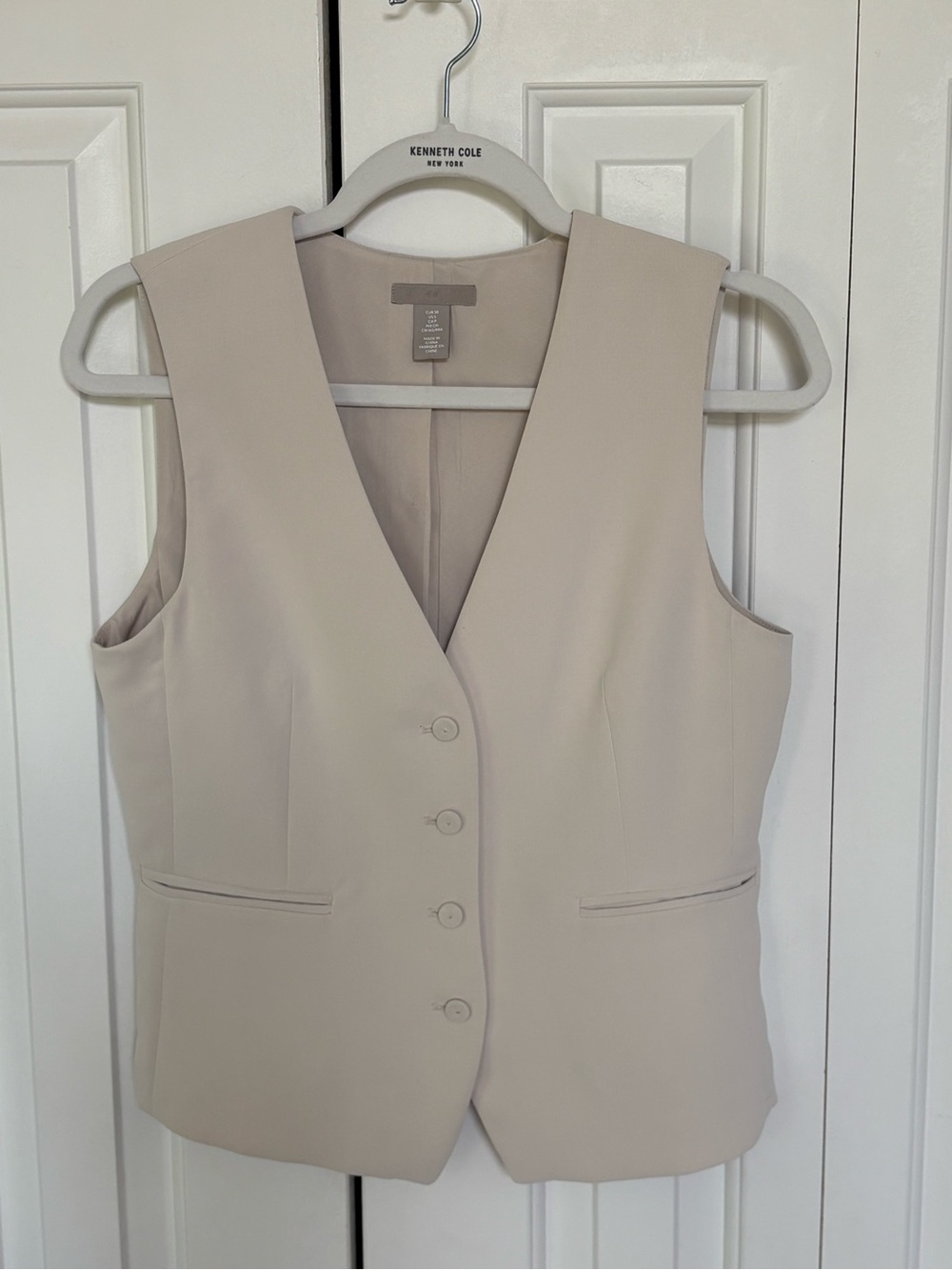 H&M Tailored Suit Vest in Light Beige - Size Small